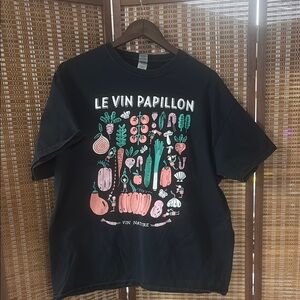 Le Vin Papillon Graphic T-Shirt